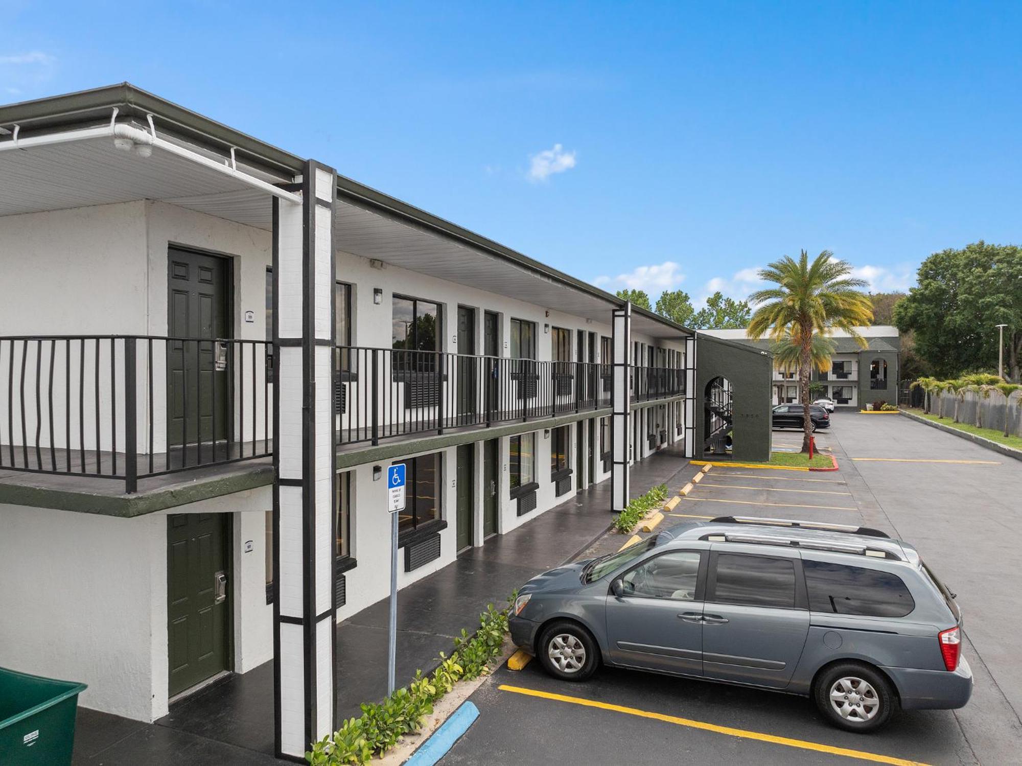Hotel Baymont By Wyndham Orlando Downtown Exterior foto