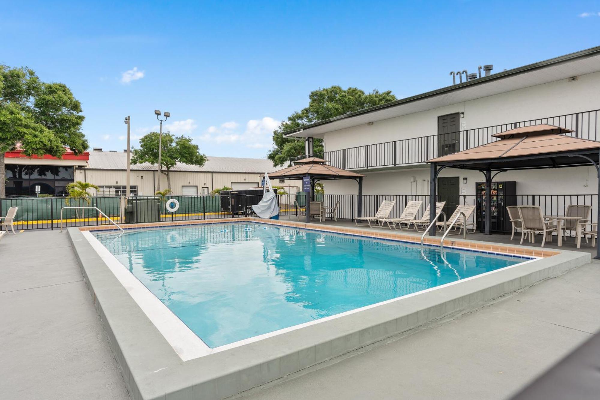 Hotel Baymont By Wyndham Orlando Downtown Exterior foto